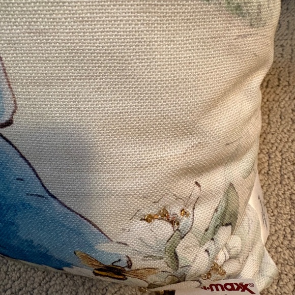 Peter Rabbit by Beatrix Potter Decorative Pillow with Bead Accents Brand new - Picture 3 of 6